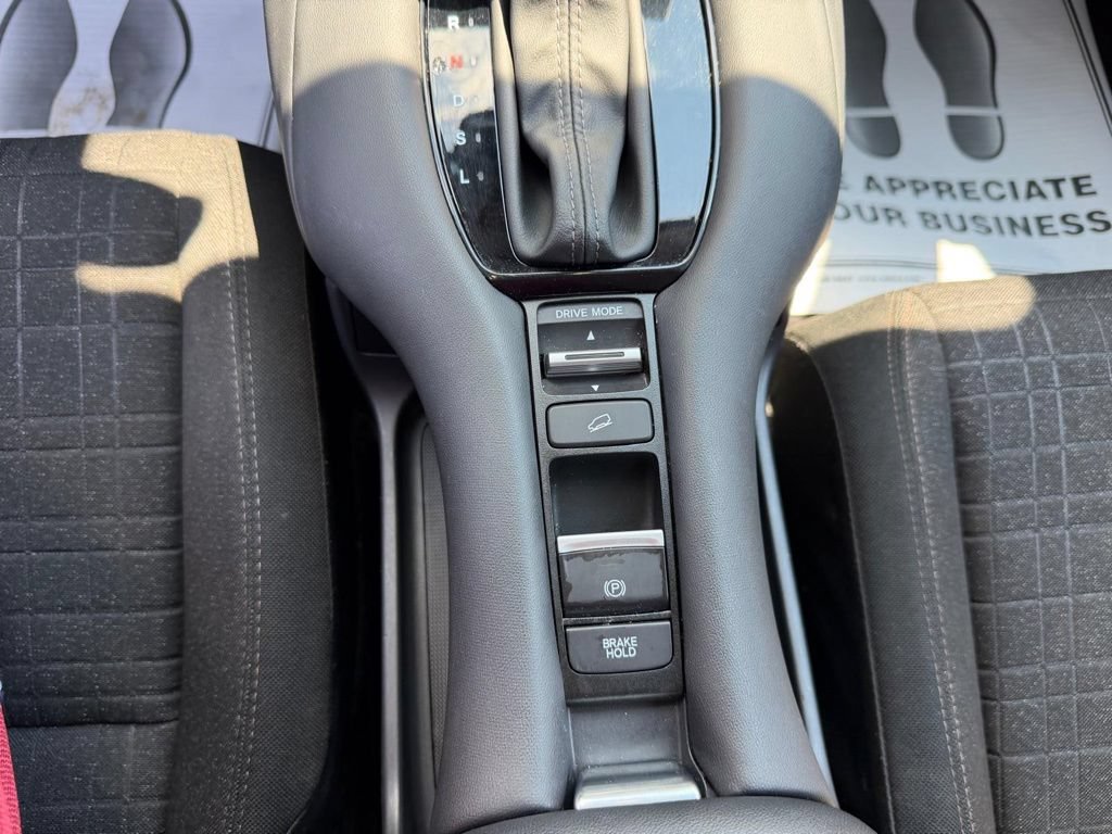 Used 2025 Honda HR-V LX image 29