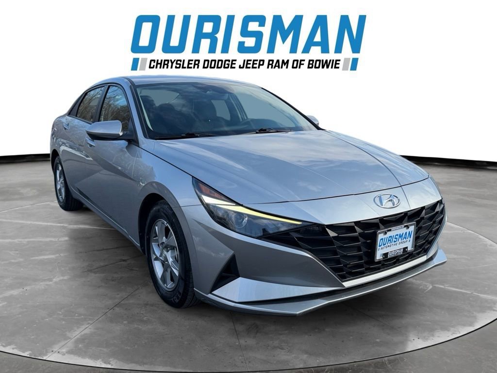 Used 2022 Hyundai Elantra SE w/ Preferred Accessory Package image 1