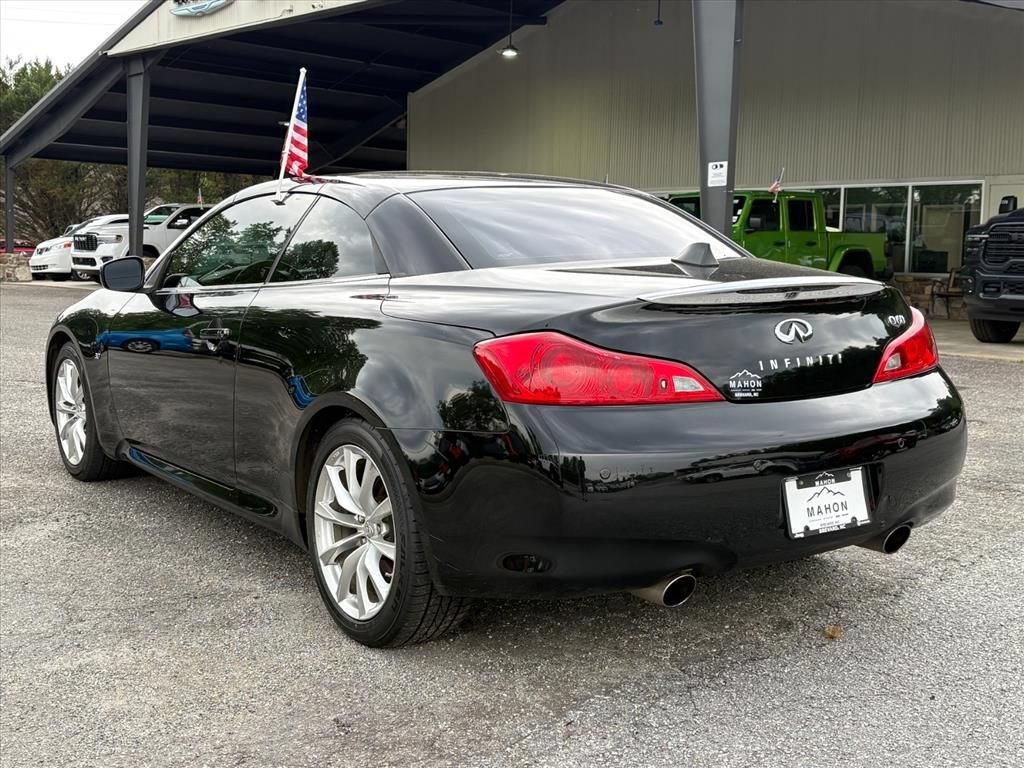 Used 2015 INFINITI Q60 Convertible w/ Premium Package RWD image 5
