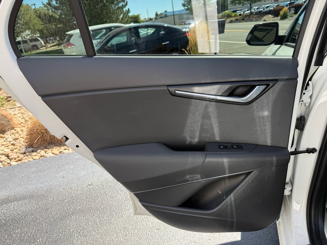 Used 2023 Kia Niro Wind w/ Wind Preserve Package FWD image 51