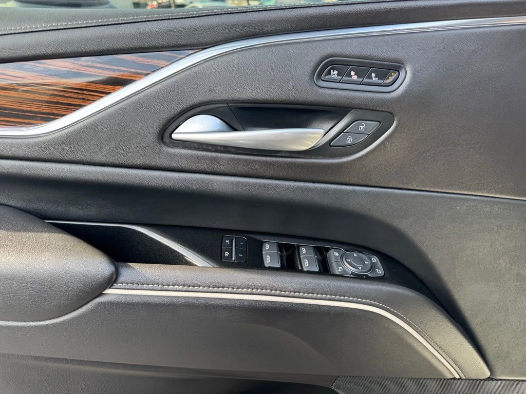 Used 2024 Cadillac Escalade ESV Premium Luxury w/ Performance Package image 10