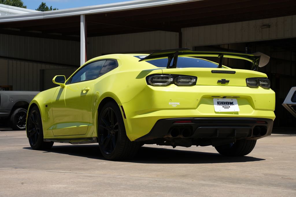 Used 2021 Chevrolet Camaro SS RWD image 4