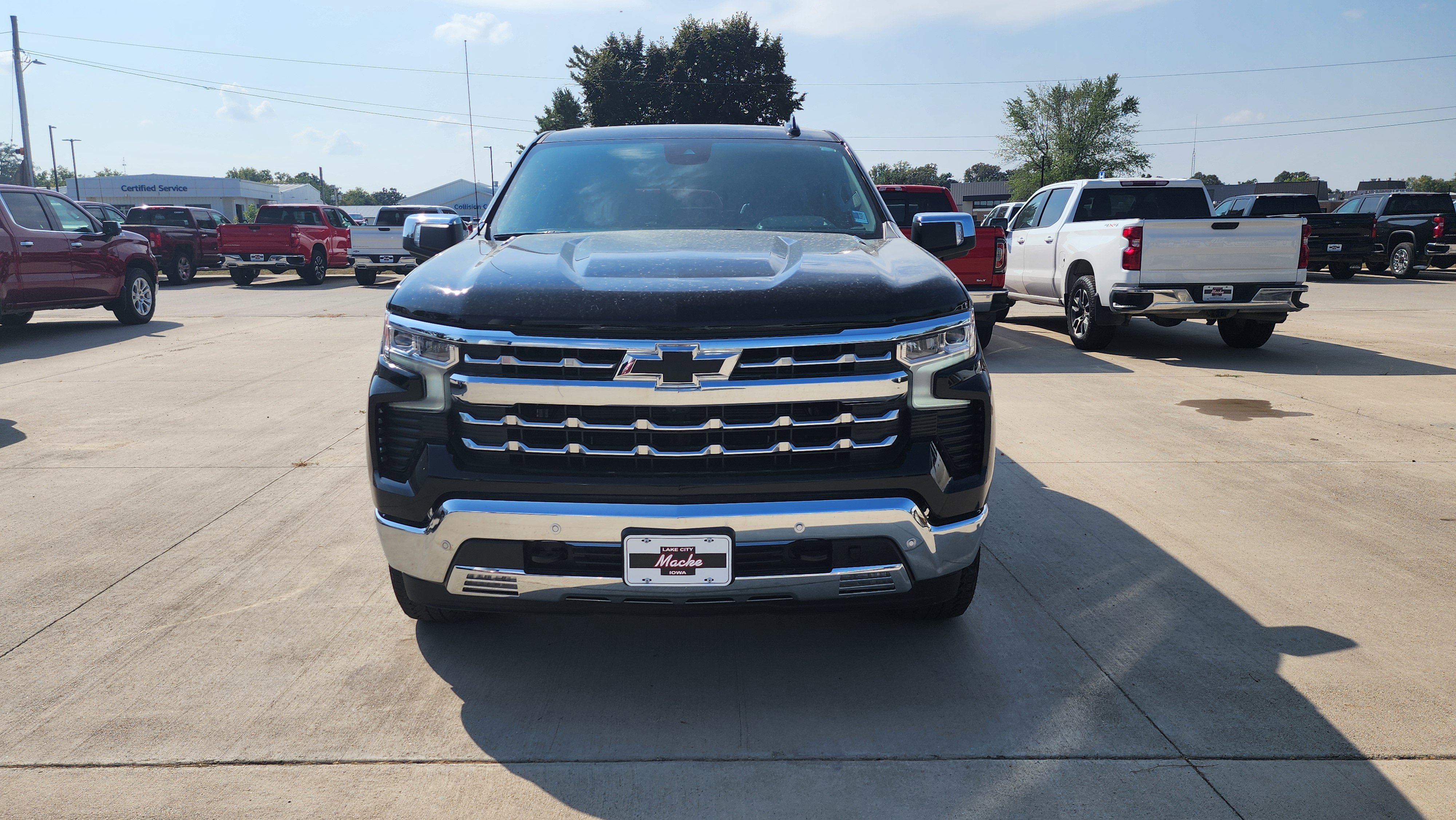 Used 2025 Chevrolet Silverado 1500 LTZ w/ Z71 Off-Road Package image 2