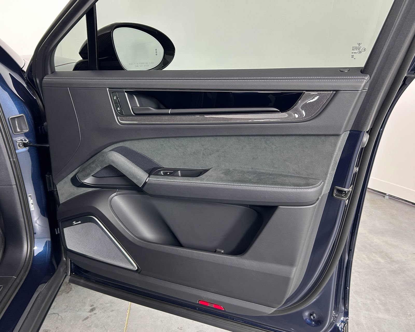 Used 2024 Porsche Cayenne Turbo GT image 24