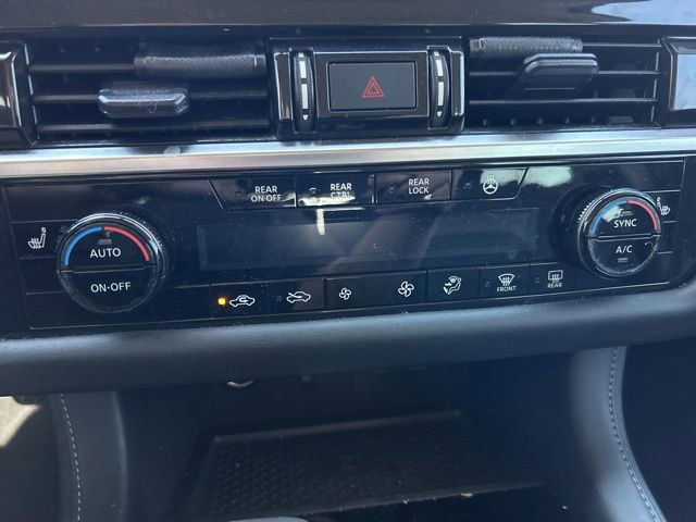 Used 2024 Nissan Pathfinder SL image 17