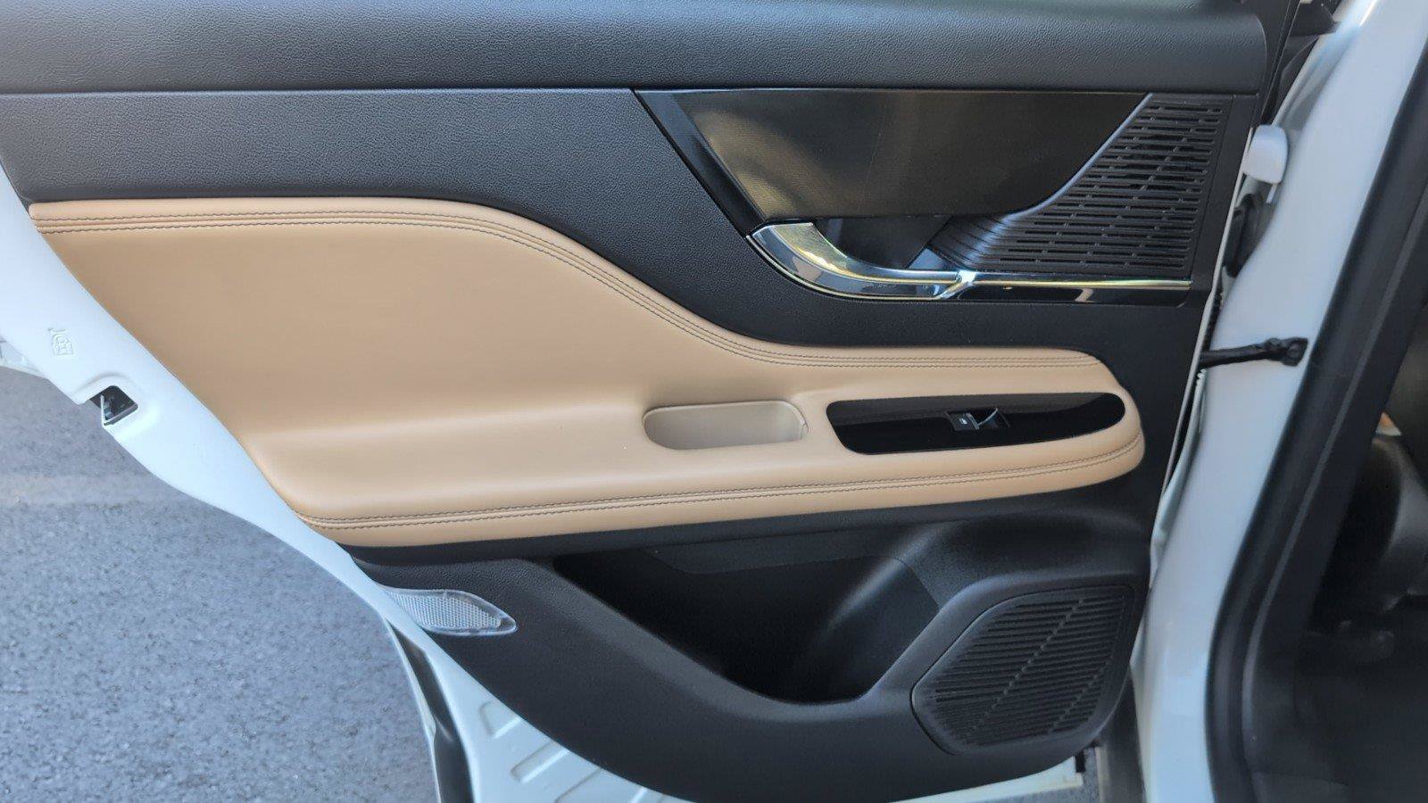Used 2022 Lincoln Corsair Reserve w/ Elements Package FWD image 37