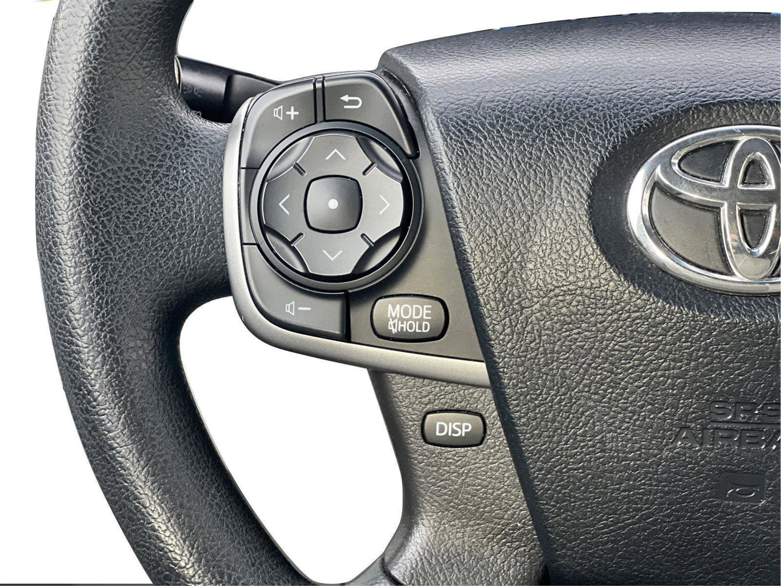 Used 2013 Toyota Camry LE image 15