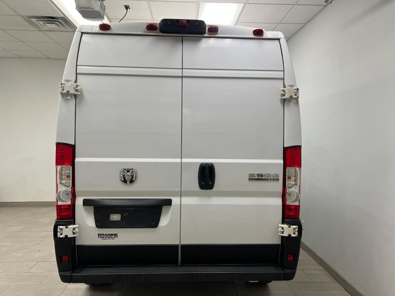 Used 2025 RAM ProMaster 2500 w/ Convenience Group FWD image 15
