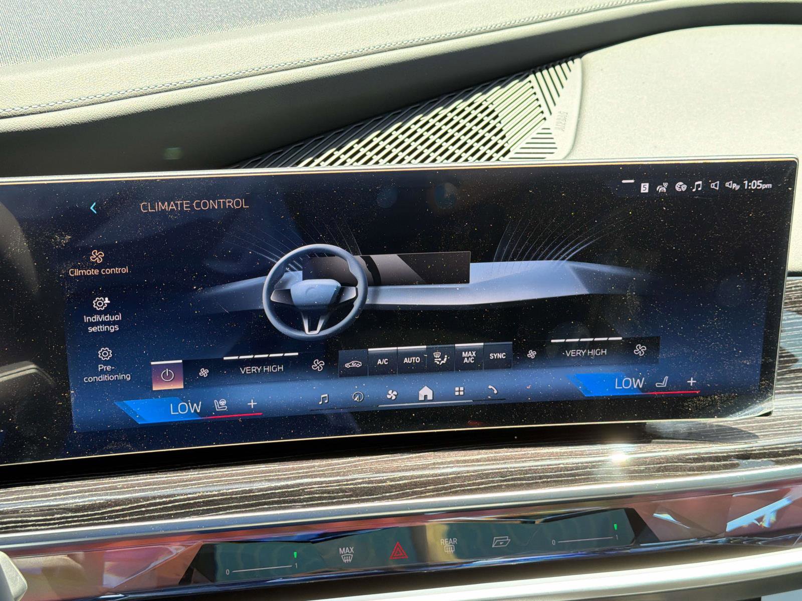 New 2026 BMW 750e xDrive AWD/4WD image 26