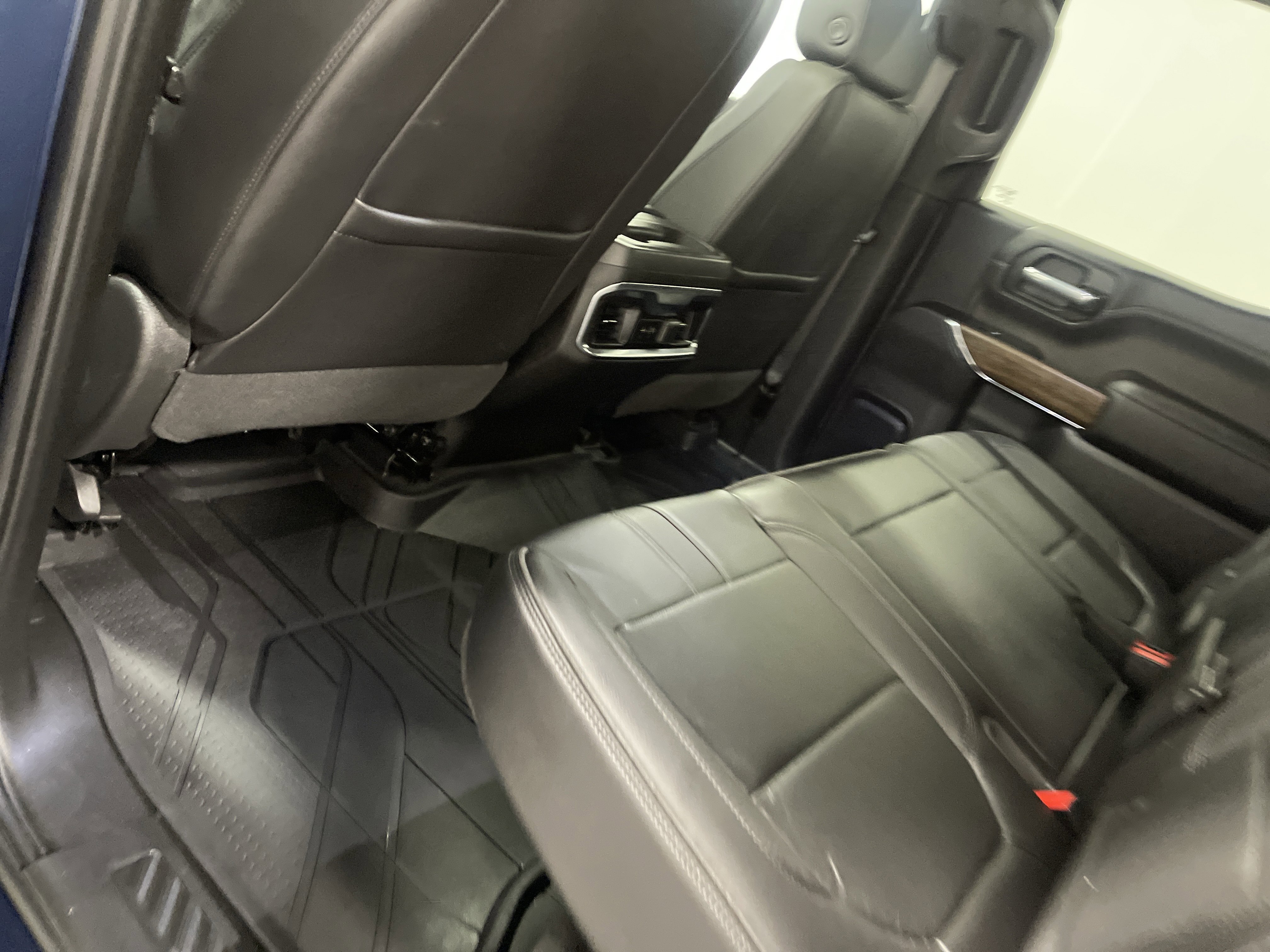 Used 2022 Chevrolet Silverado 1500 High Country image 17