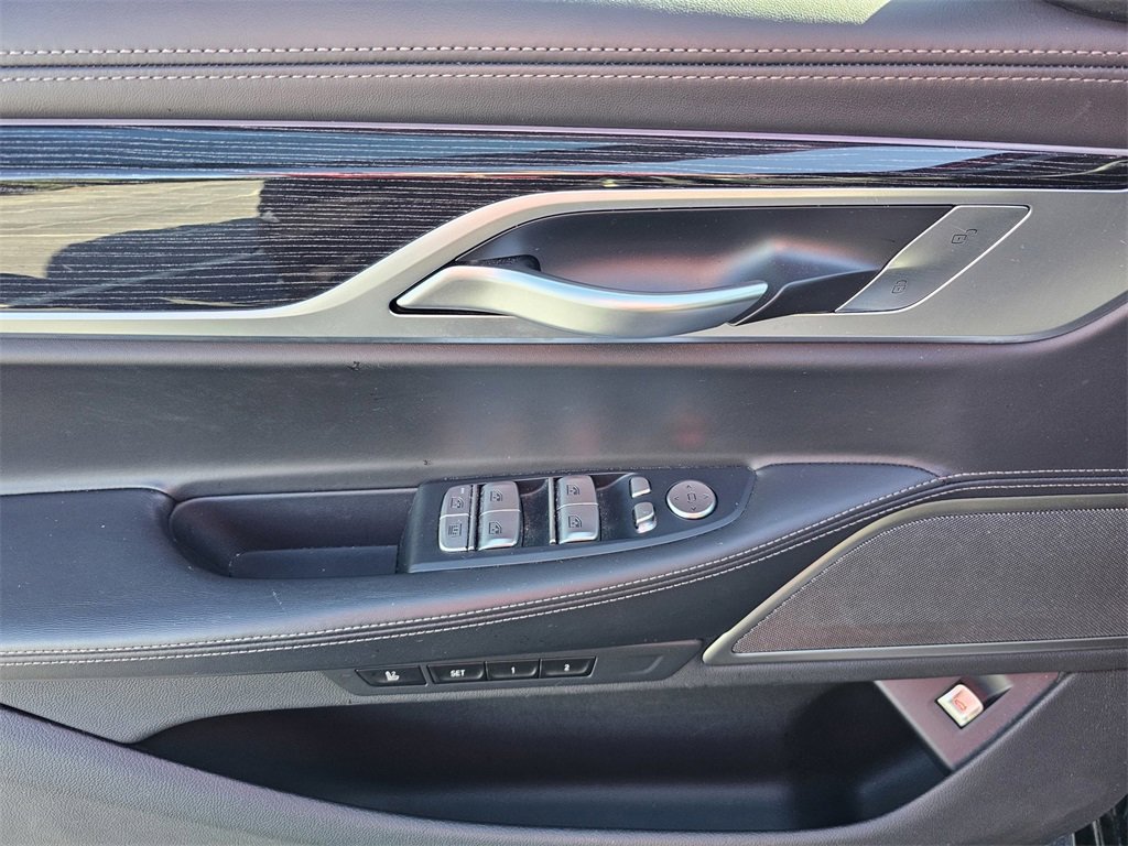 Used 2022 BMW 740i w/ M Sport Package image 17