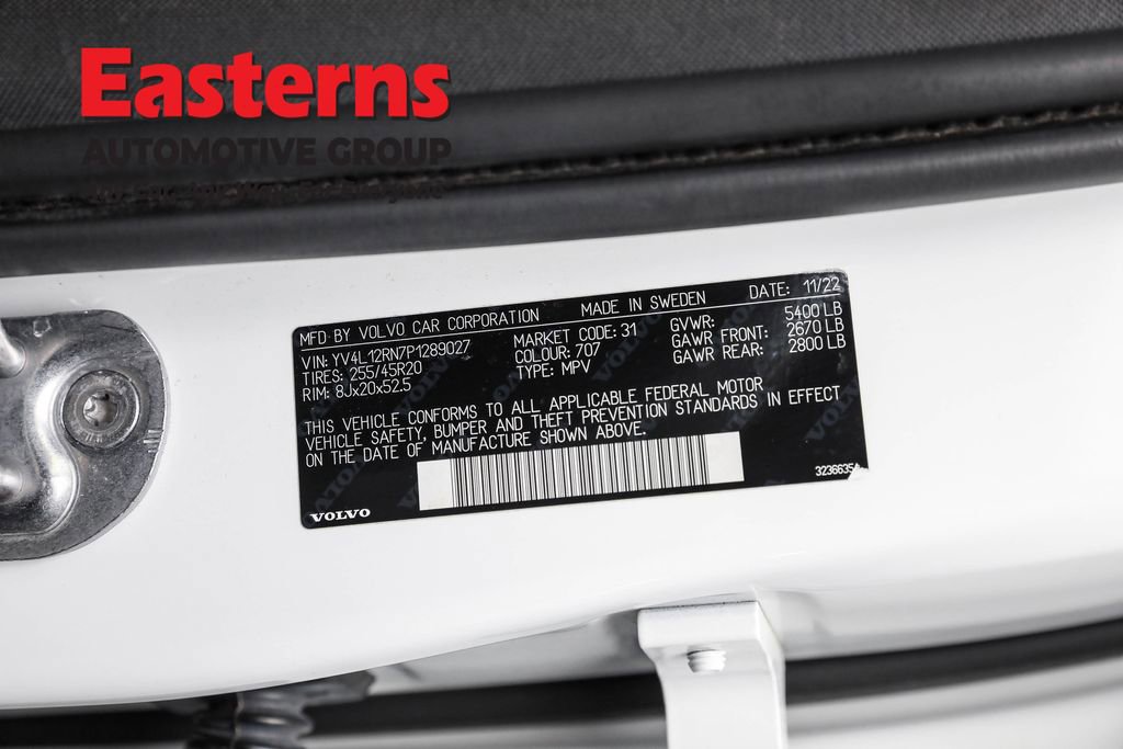 Used 2023 Volvo XC60 B5 Plus image 34