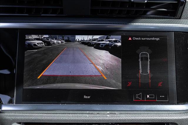 Used 2025 Audi Q3 2.0T Premium image 17