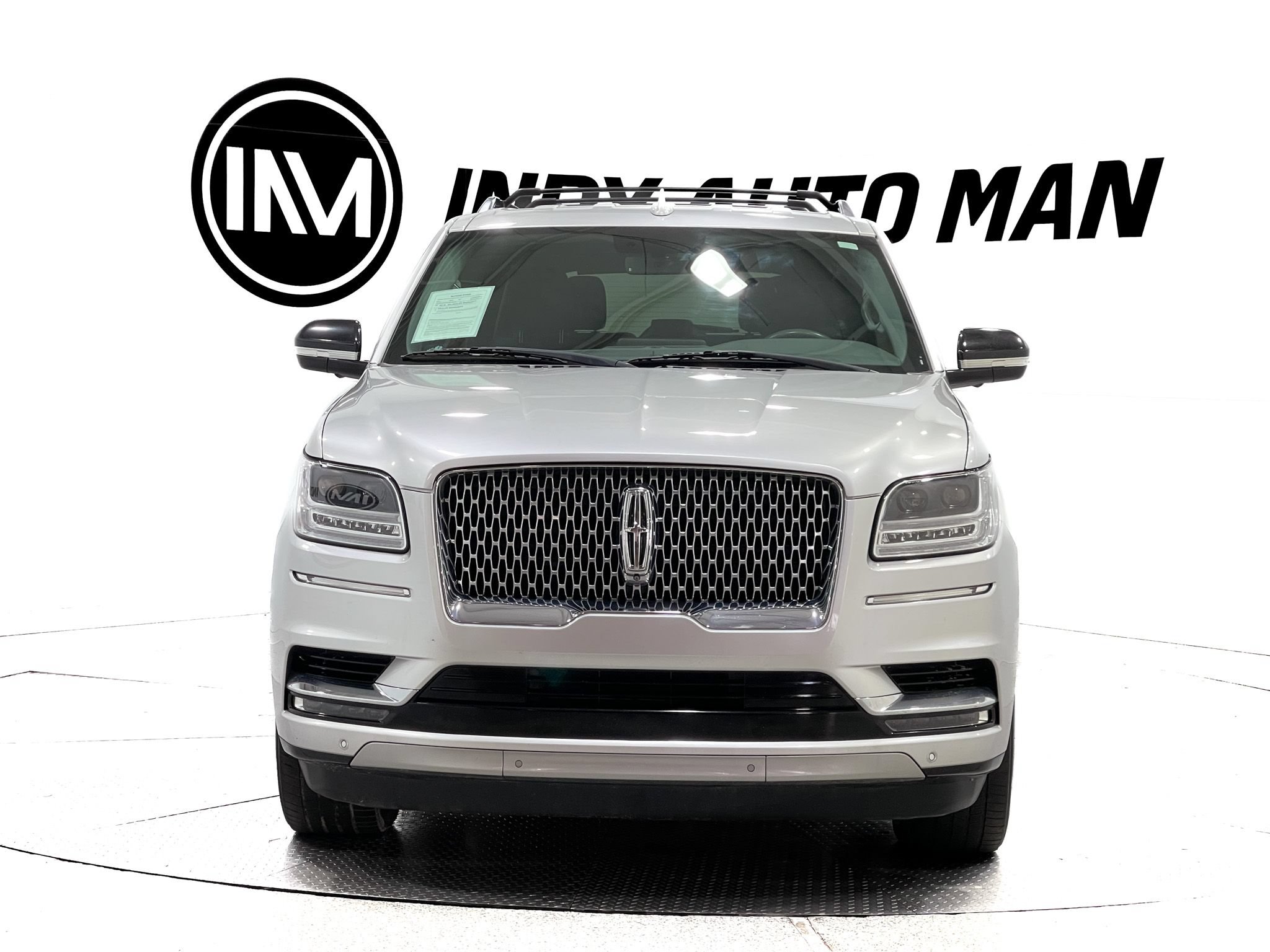 Used 2019 Lincoln Navigator Select AWD/4WD image 9