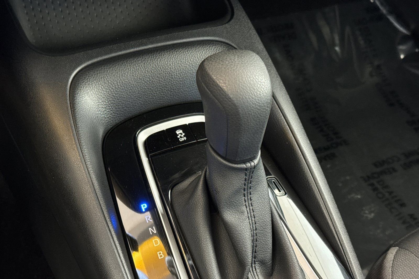 Certified 2025 Toyota Corolla LE FWD image 27
