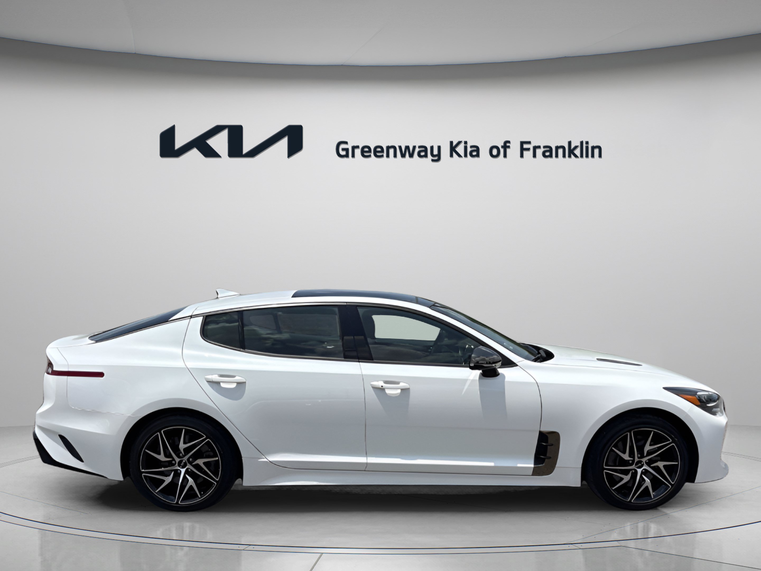 Used 2023 Kia Stinger GT-Line w/ Sun & Sound Package AWD/4WD image 8