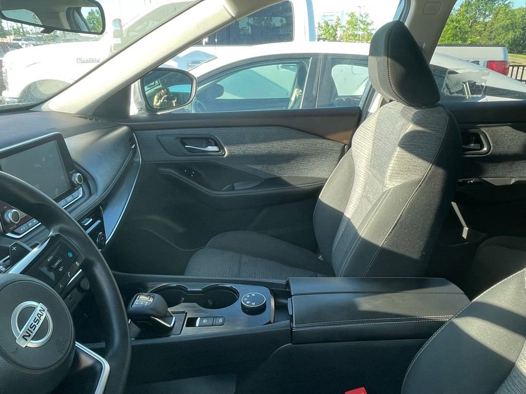 Used 2021 Nissan Rogue SV AWD/4WD image 5