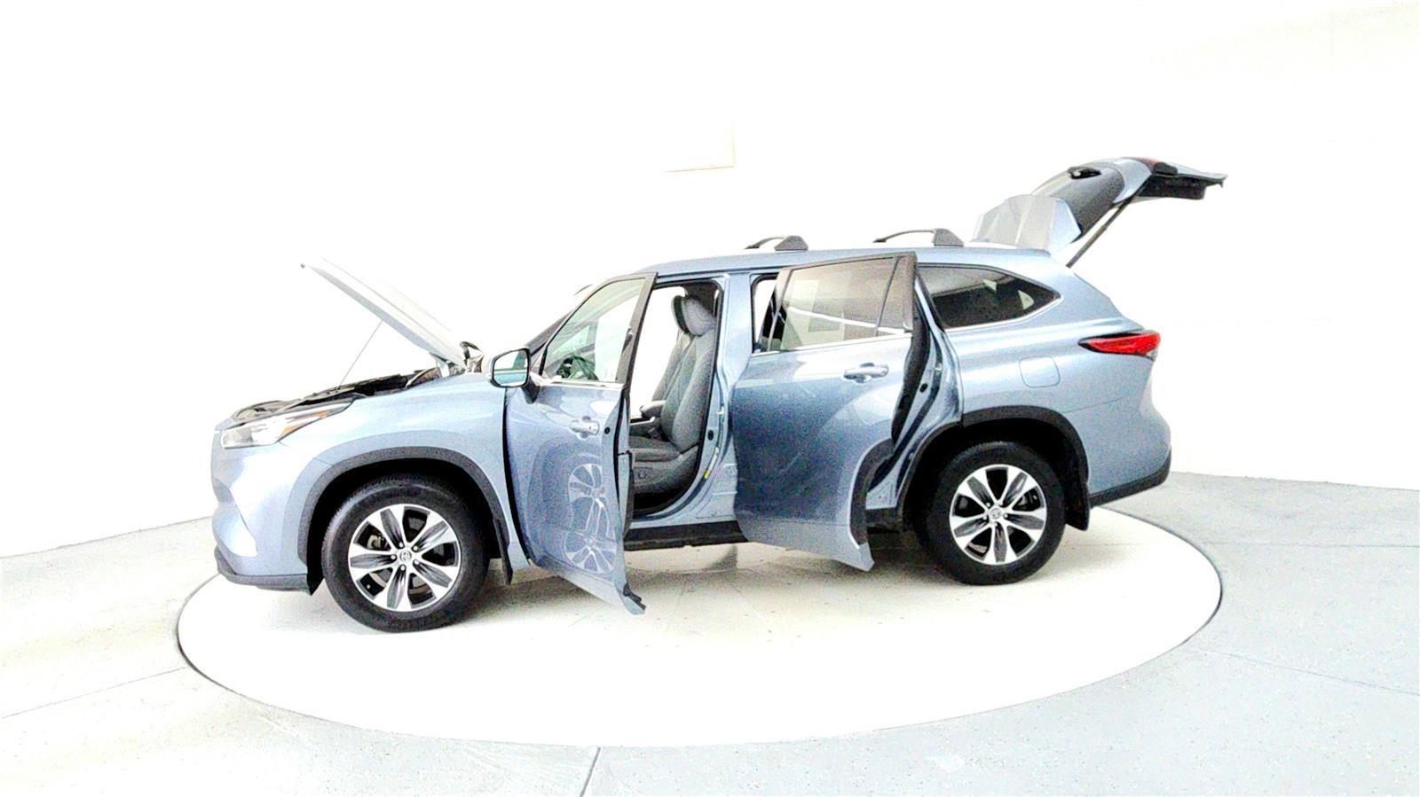 Certified 2020 Toyota Highlander XLE image 10
