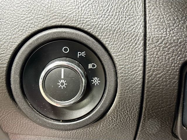 Used 2013 Ford Taurus SHO AWD/4WD image 12