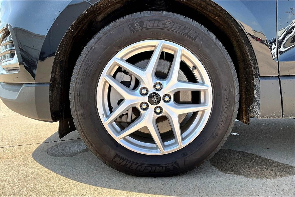 Used 2024 Ford Edge SEL image 11