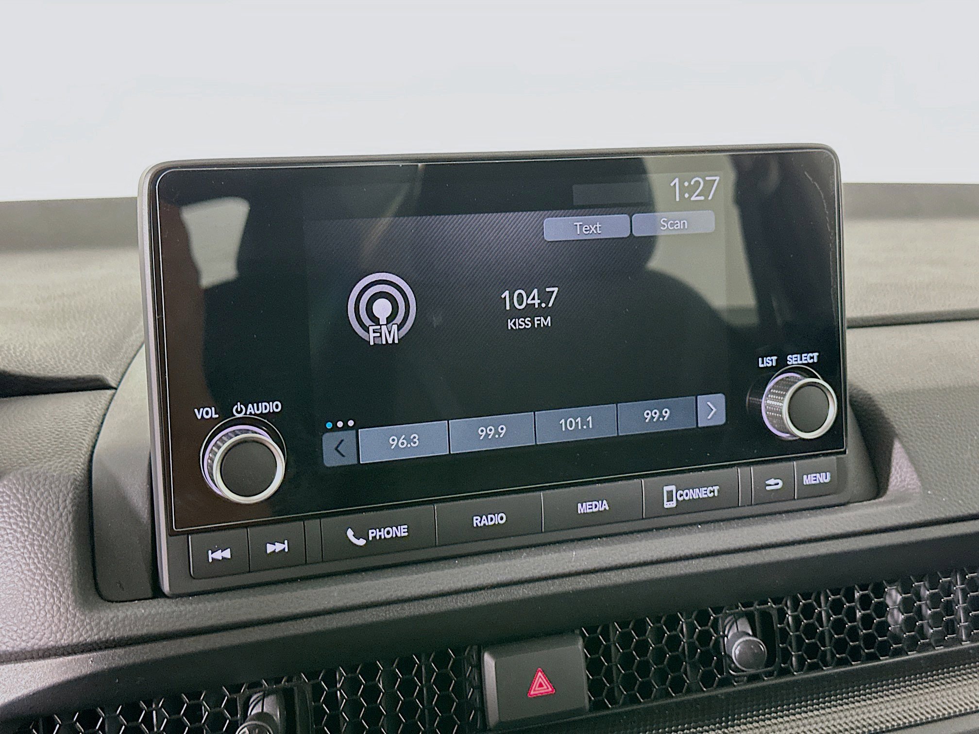 Used 2025 Honda CR-V LX image 18