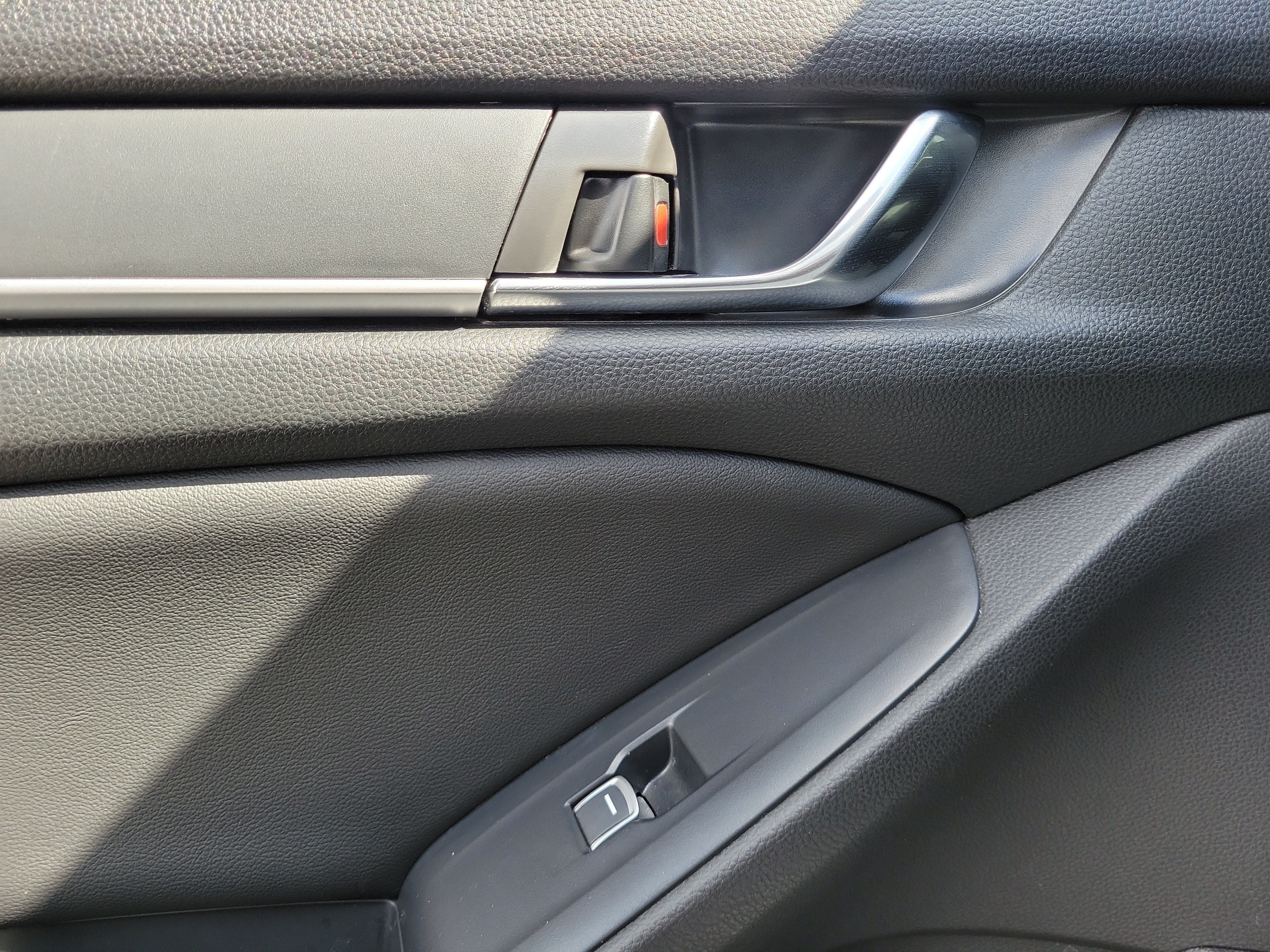 Used 2020 Honda Accord Sport image 20