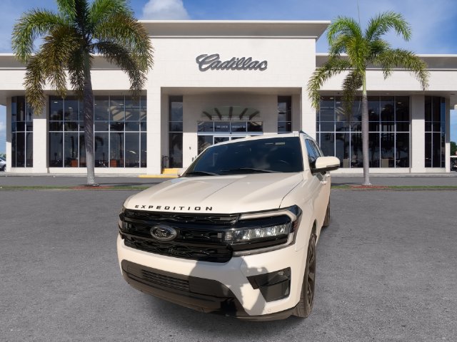 Used 2023 Ford Expedition Max Limited RWD image 5