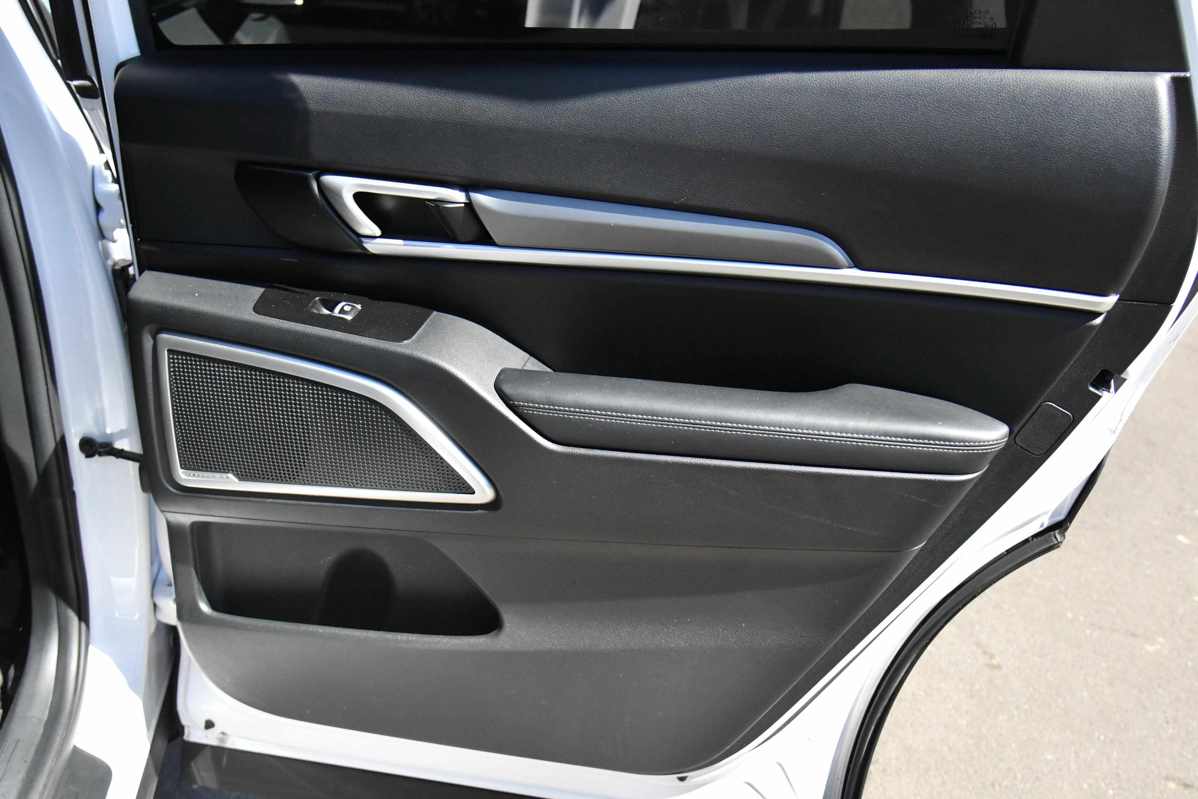 Used 2022 Kia Telluride S FWD image 47
