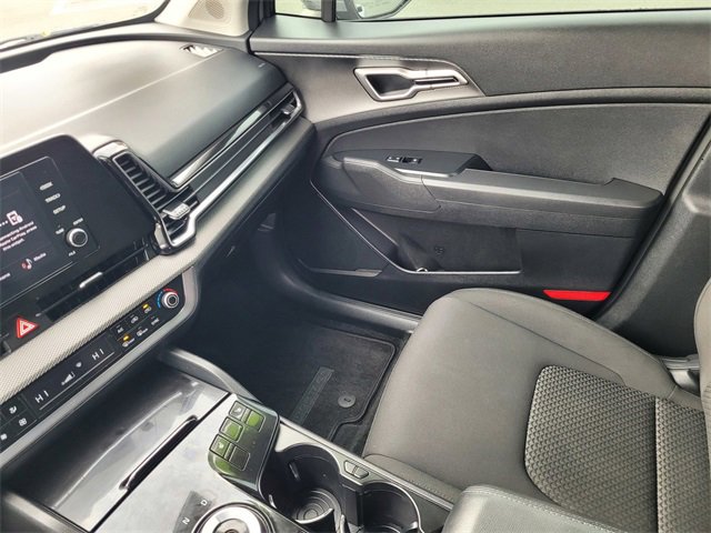 Used 2023 Kia Sportage LX image 12