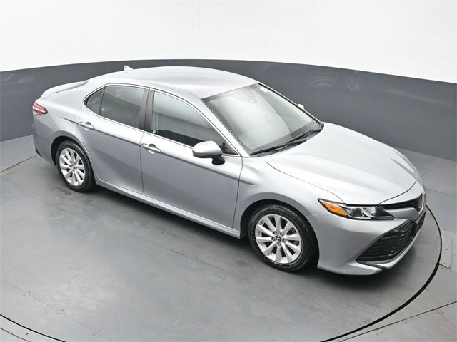 Used 2020 Toyota Camry LE image 38