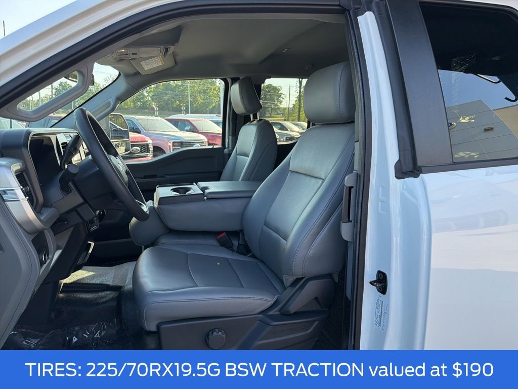 Used 2025 Ford F450 XL w/ XL Chrome Package image 10