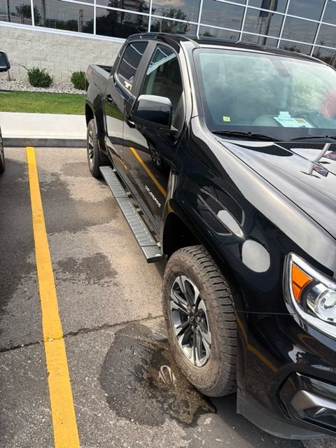 Used 2022 Chevrolet Colorado Z71 AWD/4WD image 3
