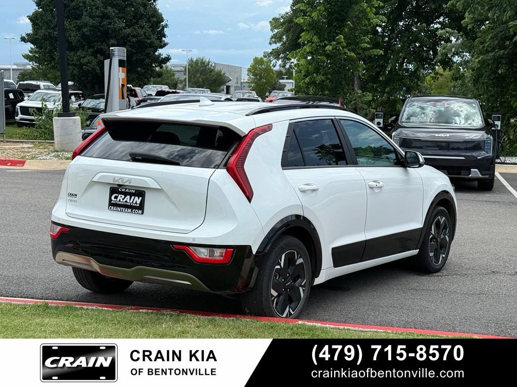 Certified 2024 Kia Niro Wind FWD image 7