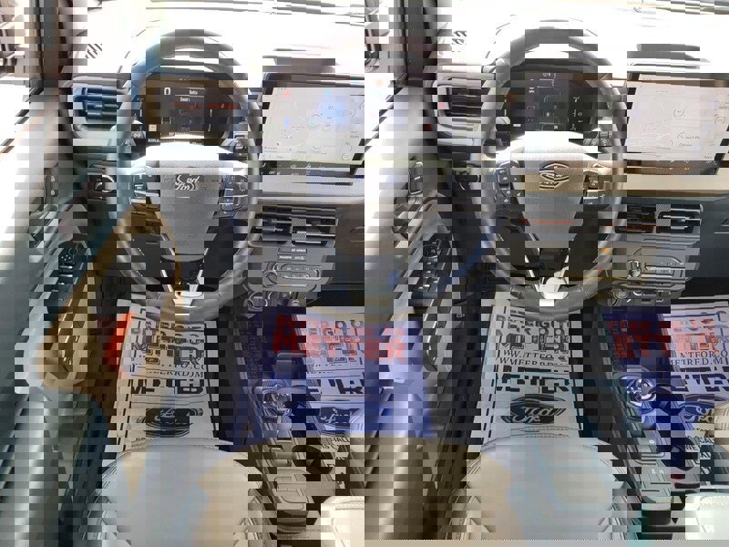 Used 2025 Ford Maverick Lariat image 7