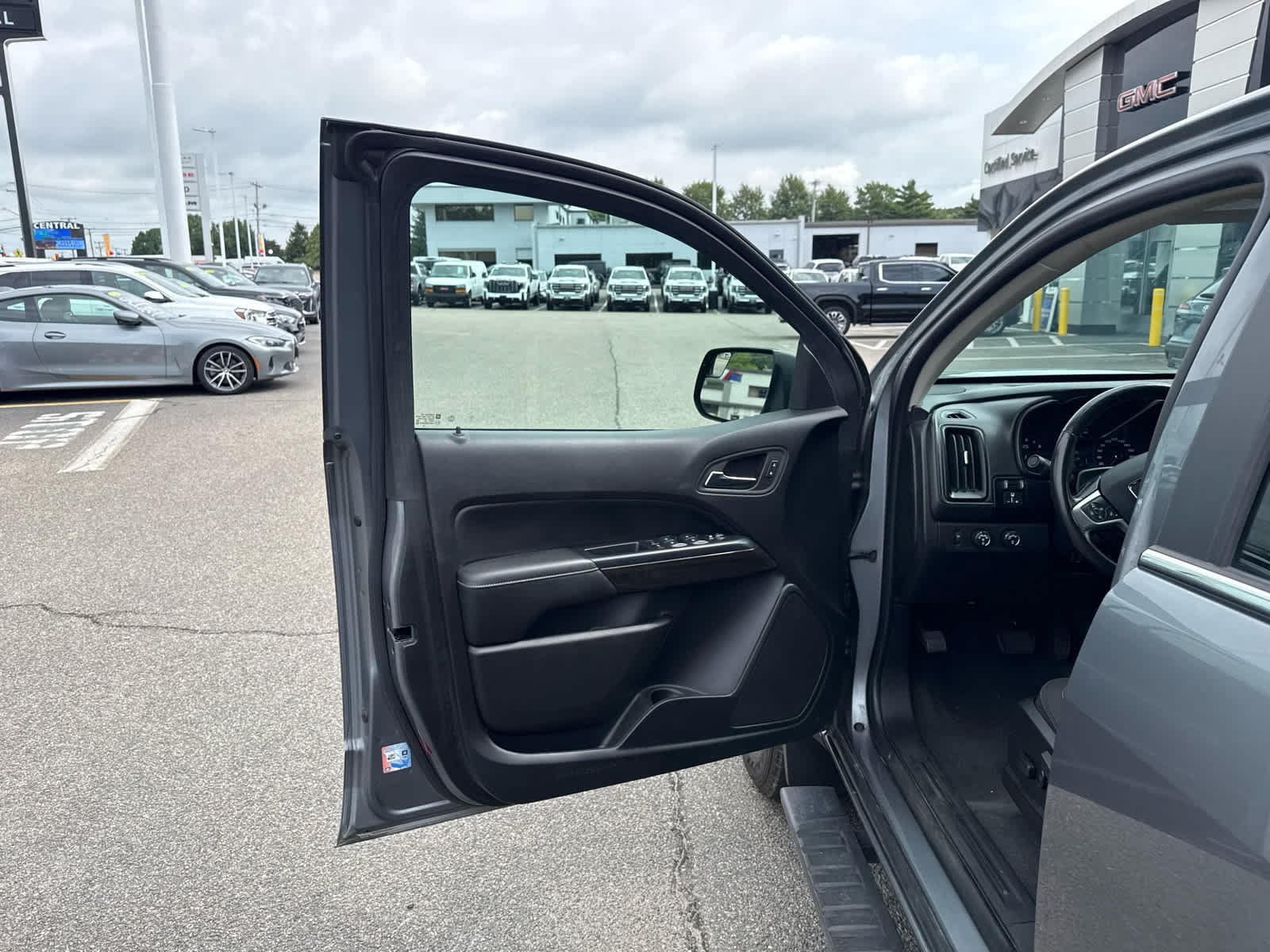Used 2020 GMC Canyon SLE w/ SLE Convenience Package AWD/4WD image 11