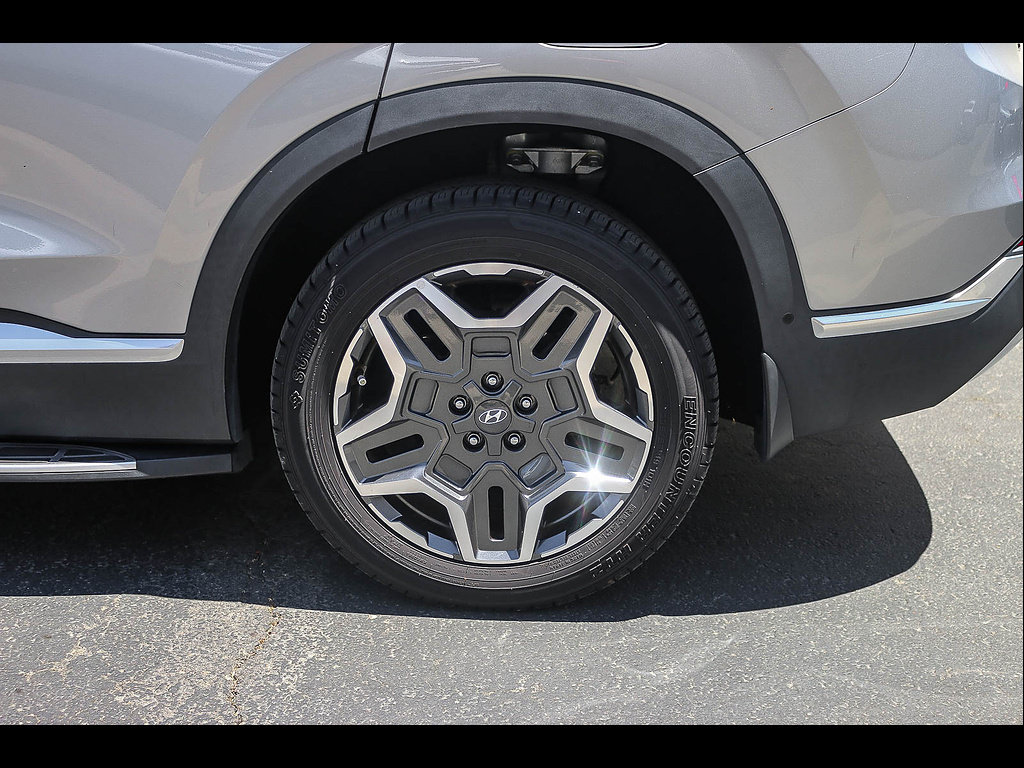 Used 2022 Hyundai Santa Fe Limited FWD image 8