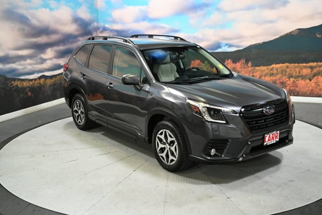 Used 2023 Subaru Forester Premium AWD/4WD image 2