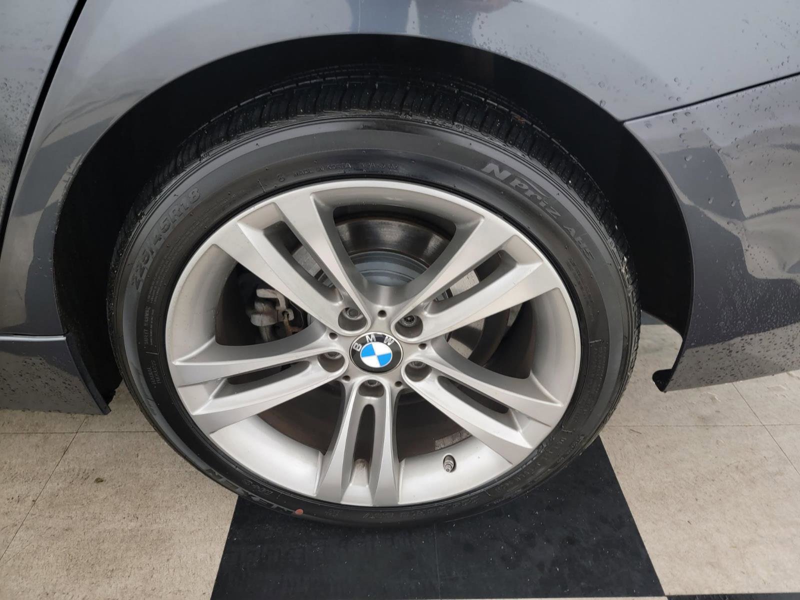 Used 2018 BMW 330i xDrive Sedan w/ Convenience Package image 38