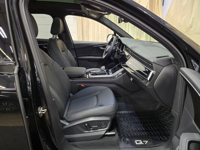Used 2026 Audi Q7 3.0T Premium Plus w/ Premium Plus Package AWD/4WD image 39