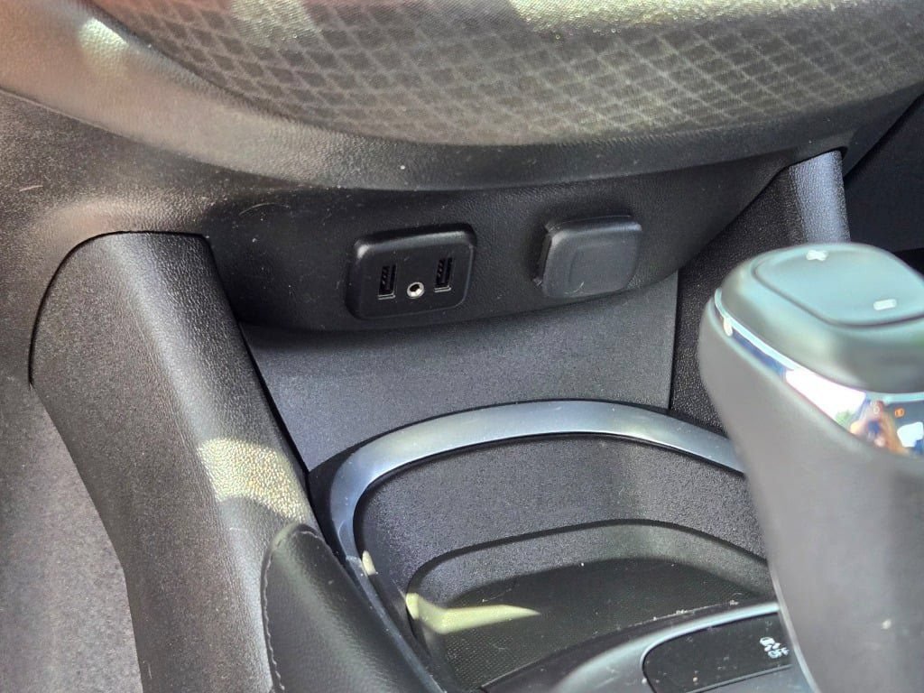 Used 2017 Chevrolet Malibu LT FWD image 28
