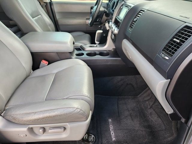 Used 2016 Toyota Sequoia Limited w/ Safety & Convenience Package RWD image 12
