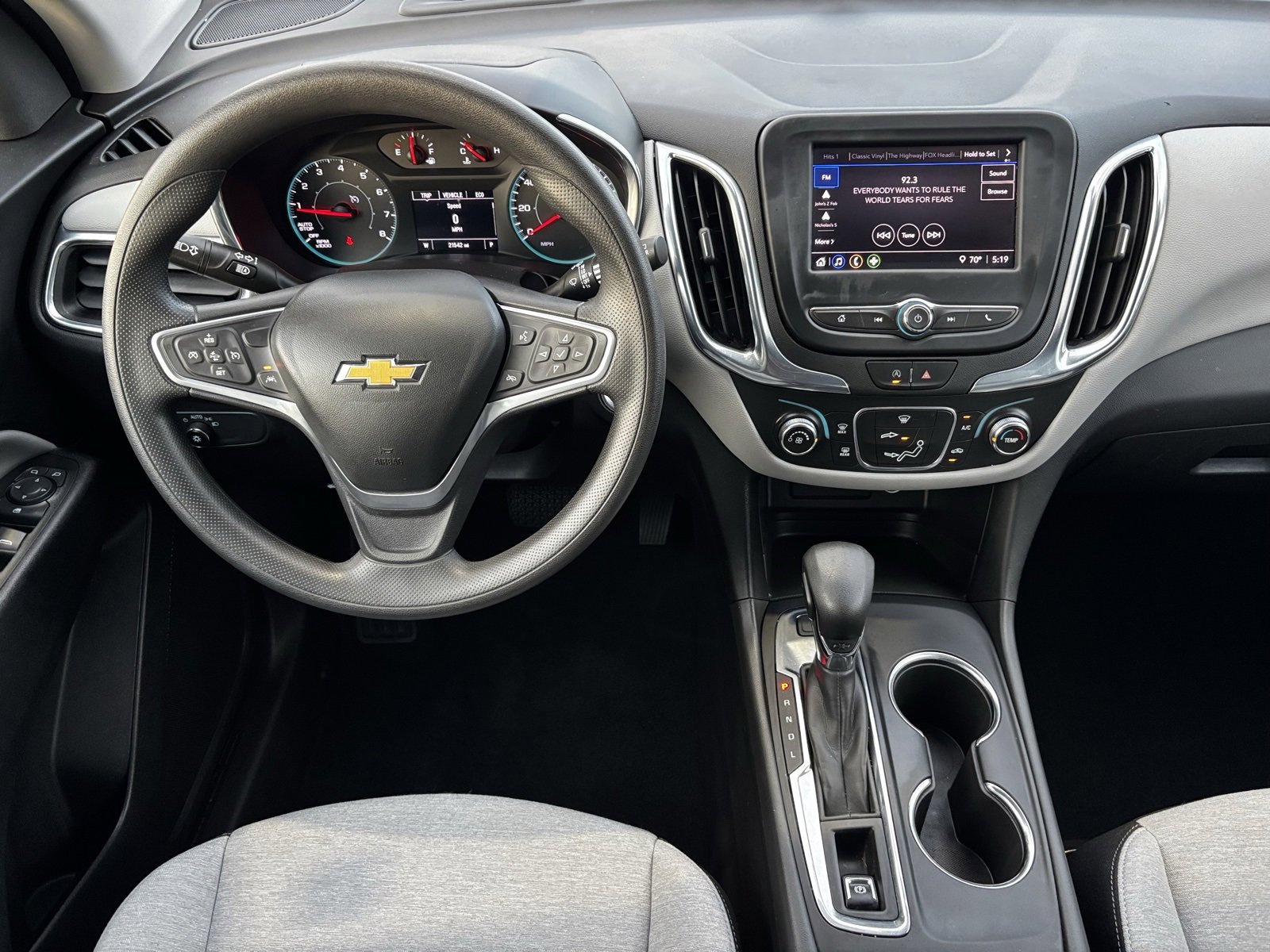 Used 2023 Chevrolet Equinox LS image 3