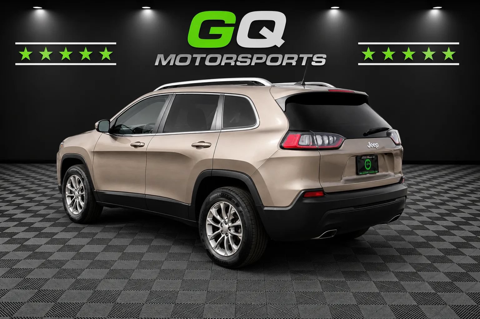 Used 2019 Jeep Cherokee Latitude Plus AWD/4WD image 5