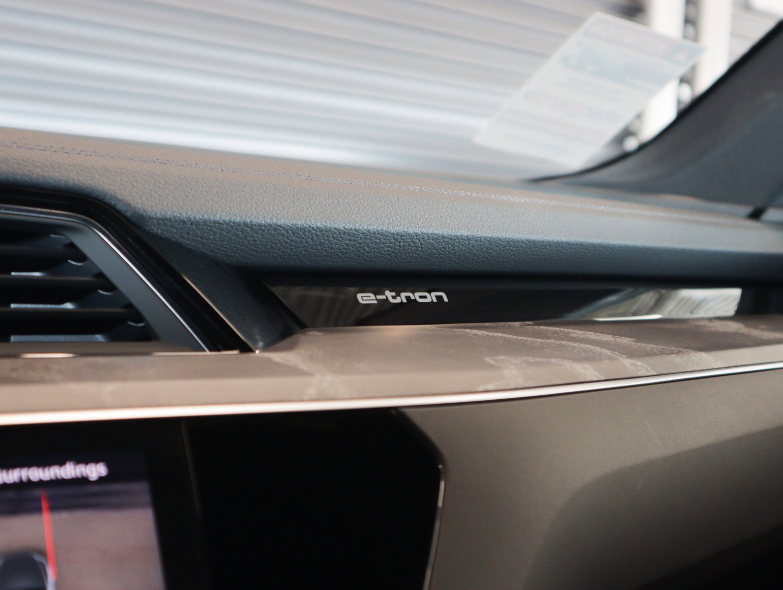 Used 2023 Audi e-tron Premium w/ Convenience Plus Package image 25