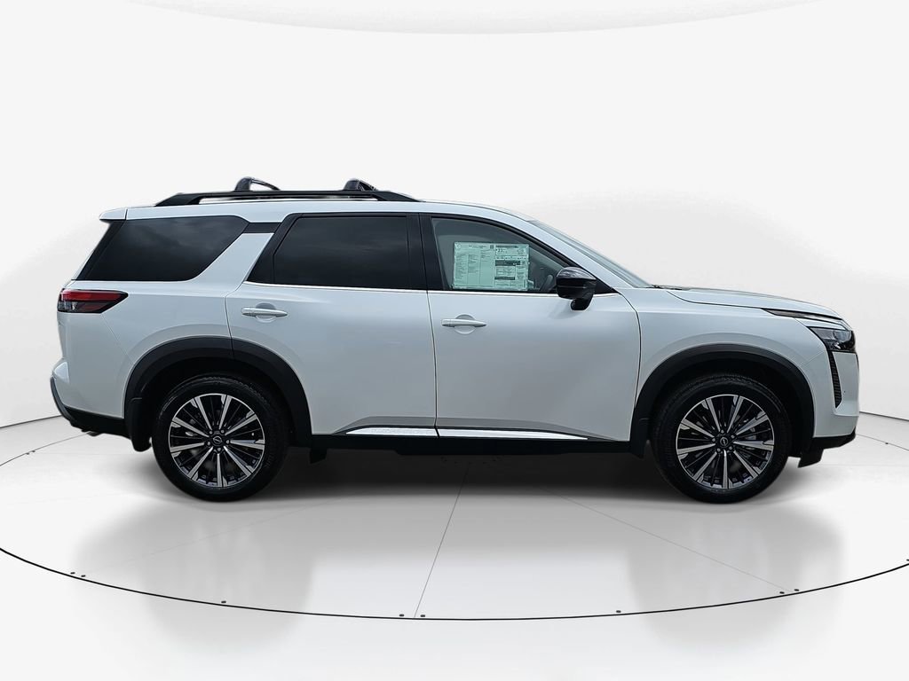 New 2026 Nissan Pathfinder Platinum w/ Cargo Package image 4
