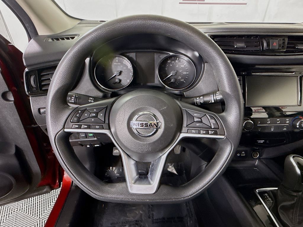 Used 2021 Nissan Rogue Sport S image 18
