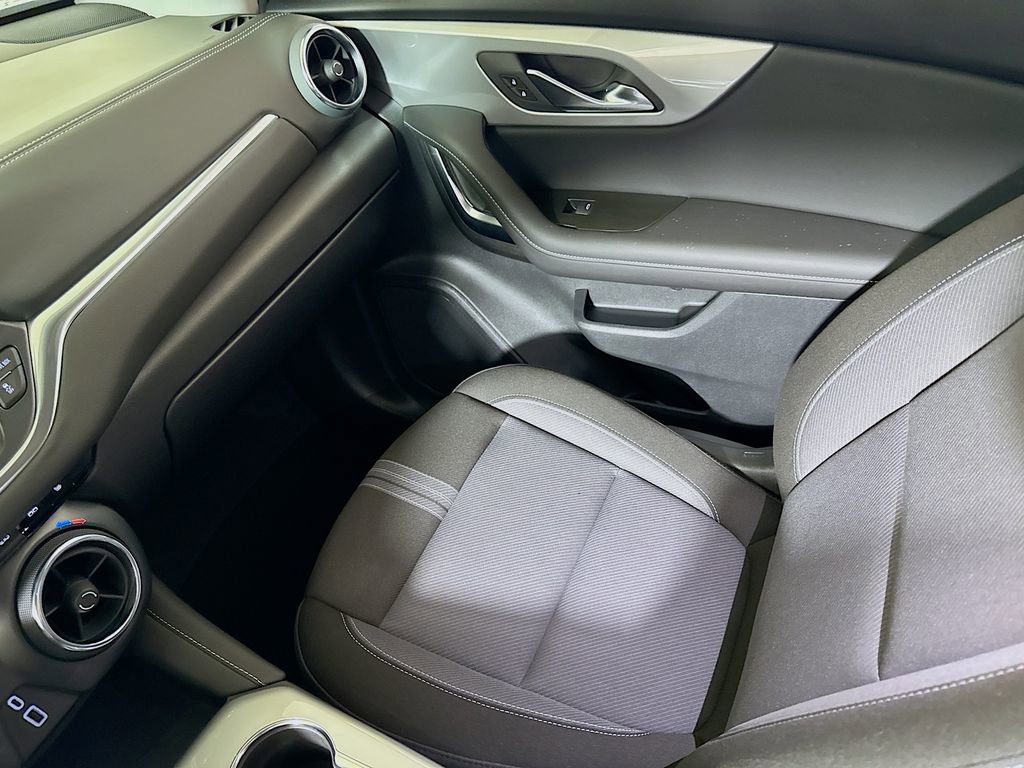 Certified 2026 Chevrolet Blazer LT FWD image 21