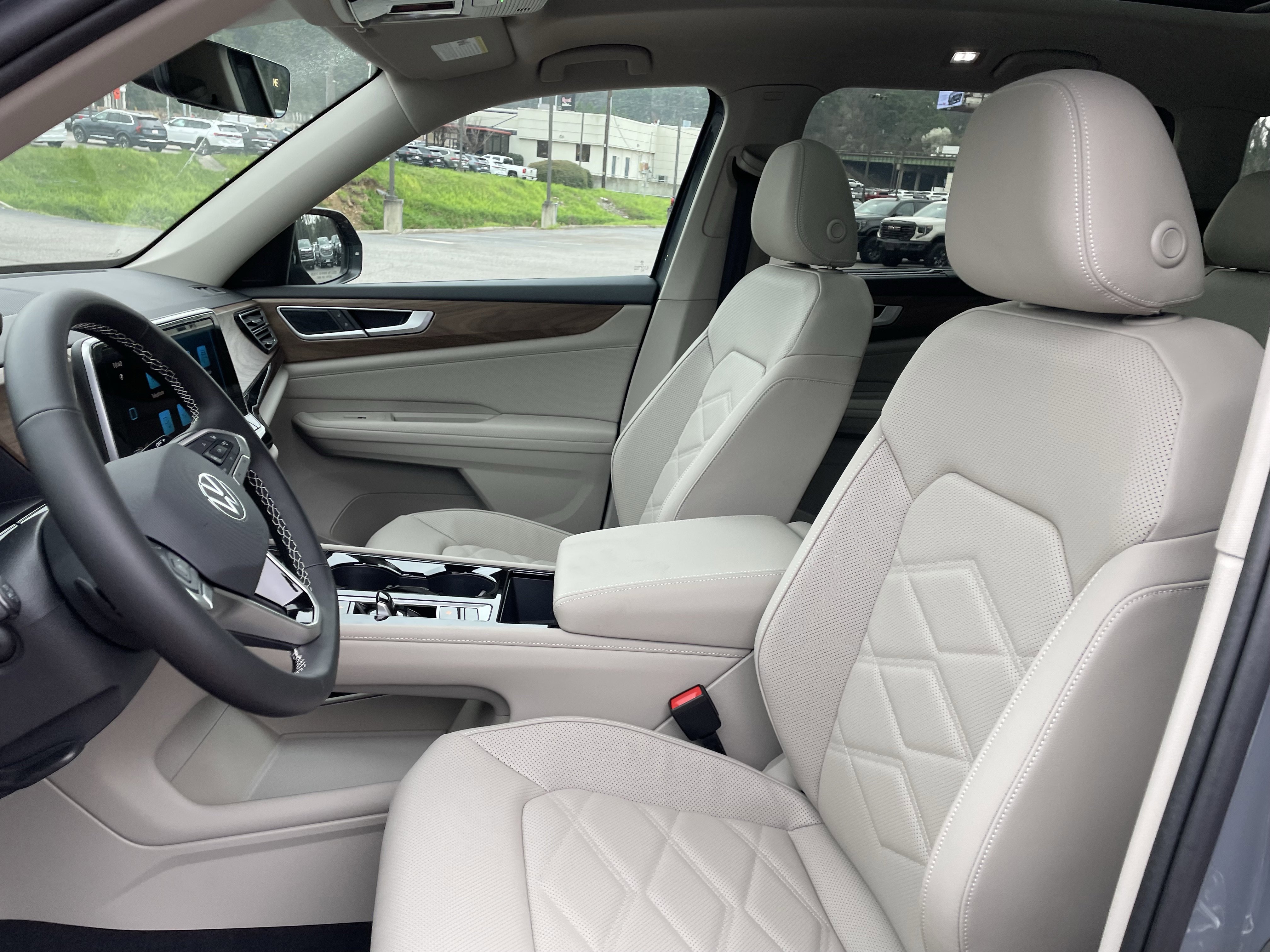 New 2026 Volkswagen Atlas SE image 15