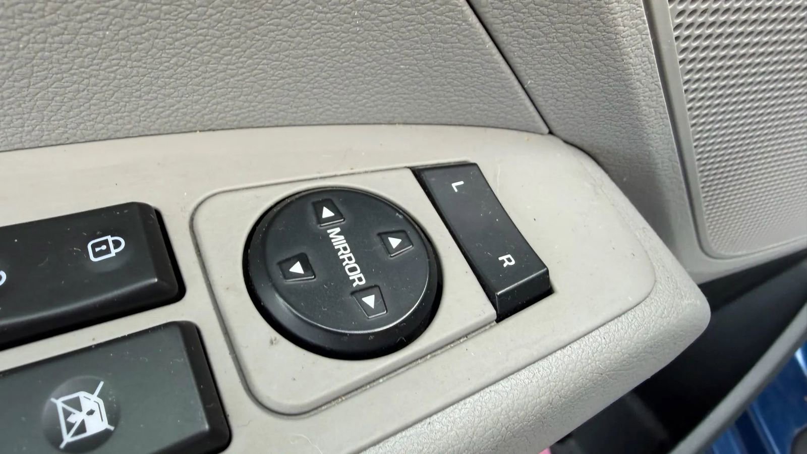 Used 2020 Hyundai Elantra SE image 14