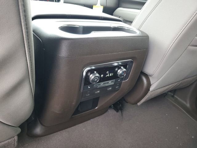 New 2026 GMC Yukon Elevation w/ Elevation Premium Package image 16